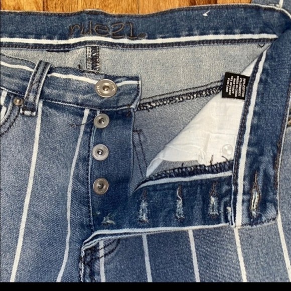 Rue 21 Striped railroad mom jeans medium wash - Picture 4 of 5